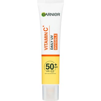Garnier Vitamin C Daily UV Invisible 40ml solkrem gir glød og høy beskyttelse i en hvit og gul tube med gjennomsiktig kork