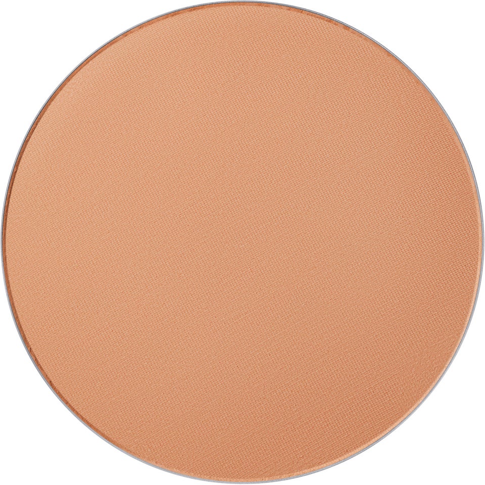 Studio Fix Powder Plus Foundation NW18 Refill 12 g