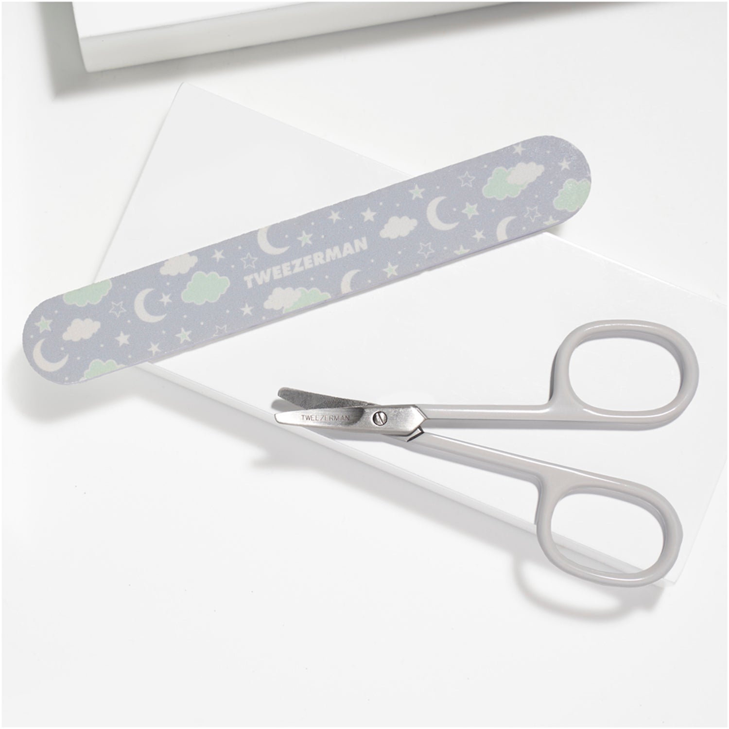 Produktfoto för Tweezerman - Baby Nail Scissors With File