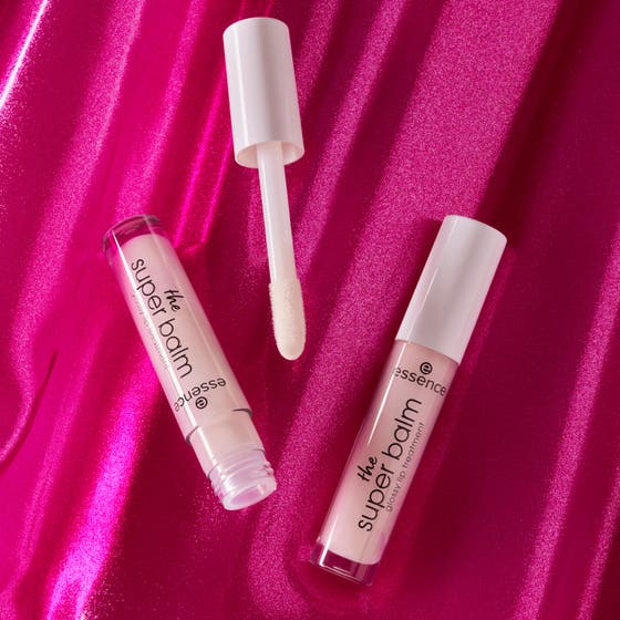 The Super Balm Glossy Lip Treatment 01