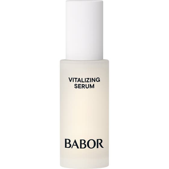 Babor Skinovage Vitalizing Serum ansiktsserum som gir ny glød i frostet glassflaske med hvit kork