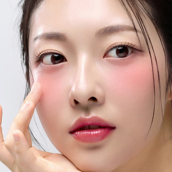 Moist Ampoule Blusher