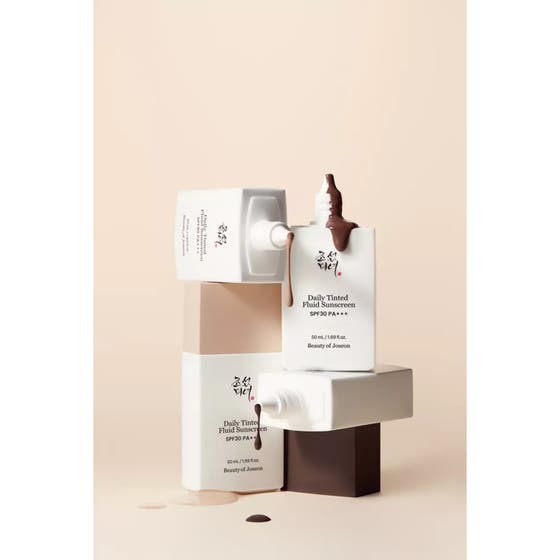 Daily Tinted Fluid Sunscreen Broad Spectrum SPF 30 PA +++