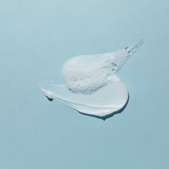 DIVE-IN Low Molecular Hyaluronic Cleanser Foam