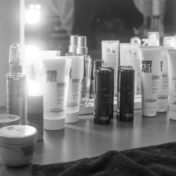 Hair Touch Up Mahogony Brown