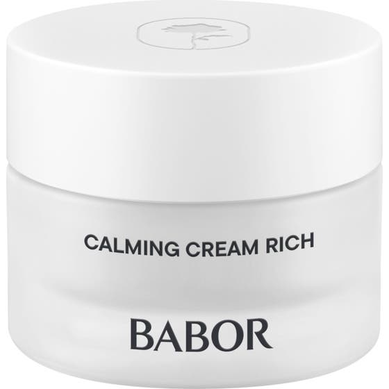 Babor Skinovage Calming Cream Rich beroligende ansiktskrem i hvit krukke av frostet glass med matchende lokk.