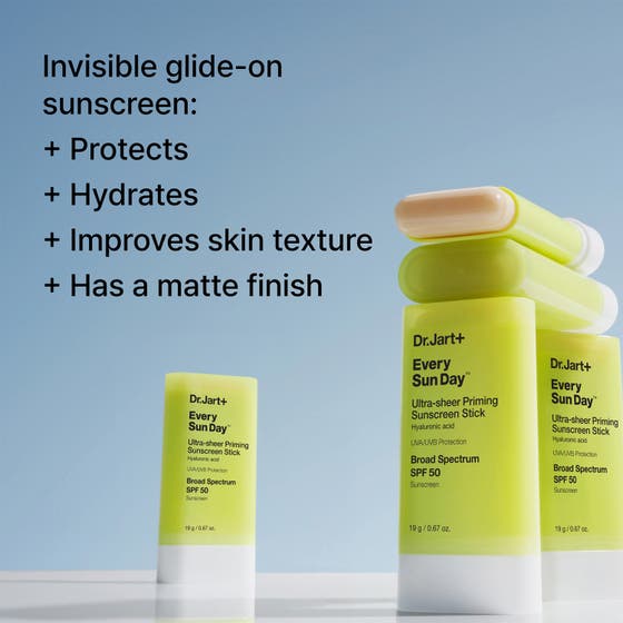 Dr.Jart+ Every Sun Day Sunscreen Stick 19 g ger matt finish och solskydd i ljusgrön hylsa med vit text.