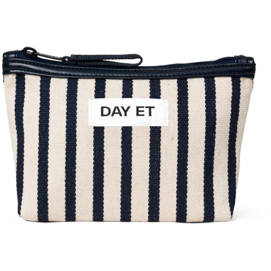 Day Gweneth J Beachy Mini