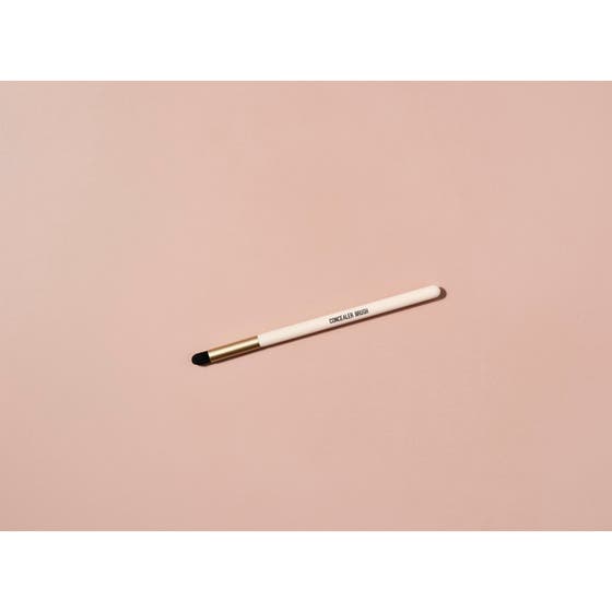 Concealer brush
