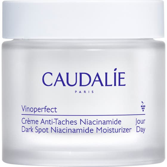 Caudalie Vinoperfect Instant Brightening Moisturizer 50 ml kirkastava päivävoide huurteisessa lasipurkissa.