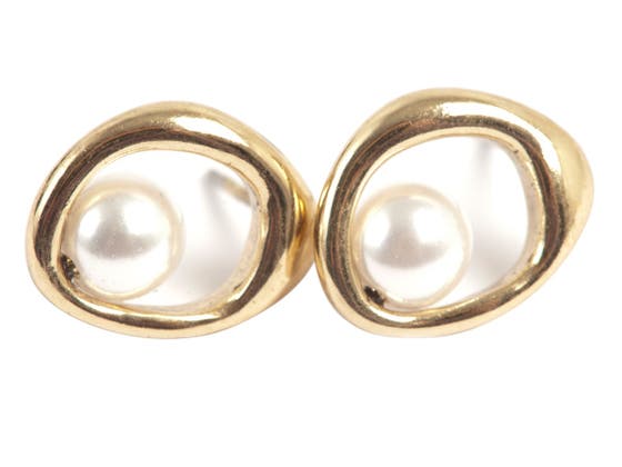 Casual Pearls Earring