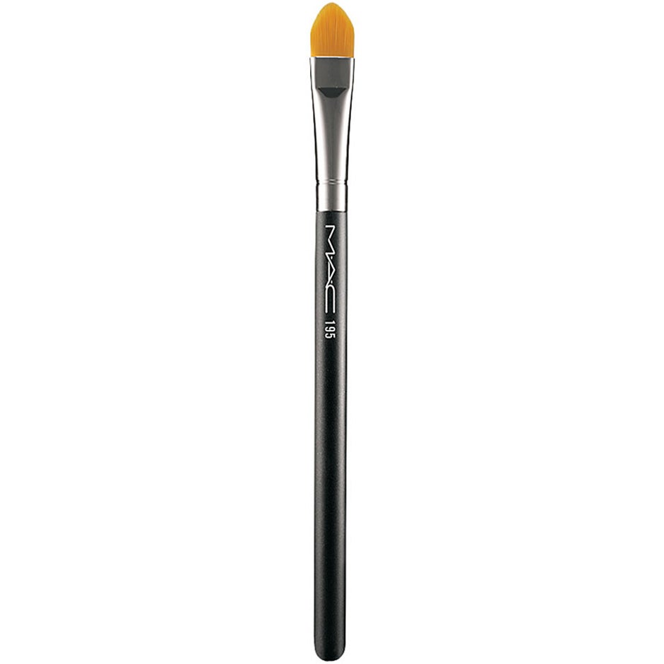 MAC Cosmetics 195 Concealer Brush