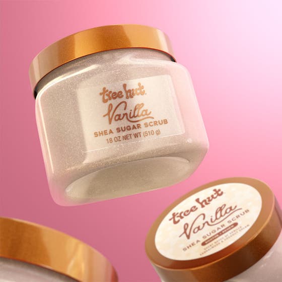 Tree Hut Shea Sugar Scrub Vanilla 510 g exfolierande body scrub med glittrande textur i burk med roséguldfärgat lock