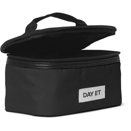 Day Gweneth RE-S Cosmetic