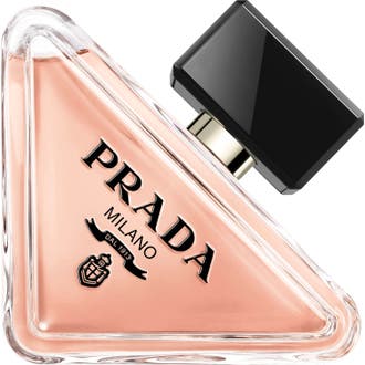 Prada Paradoxe Eau de Parfum 90 ml blommig designerparfym i triangulär glasflaska med persikofärgad vätska