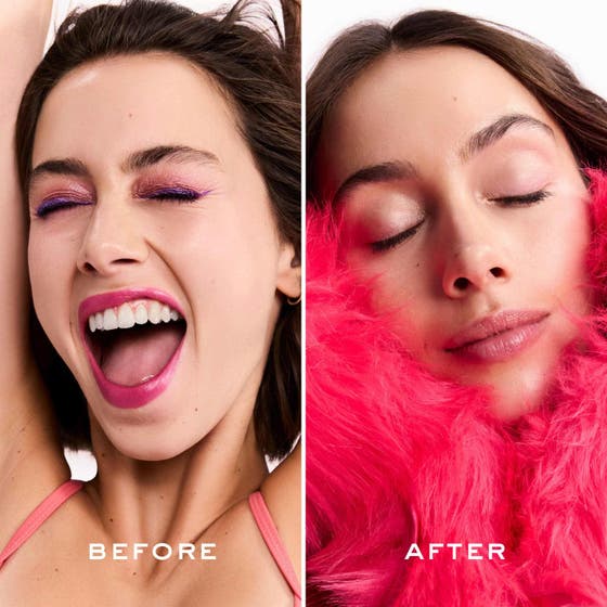Nuxe Very Rose Biphase Makeup Remover 100 ml skånsom sminkefjerner på en rosa boksehanske med et rødt hjerte.