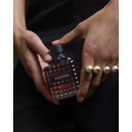 Born in Roma Donna Intense