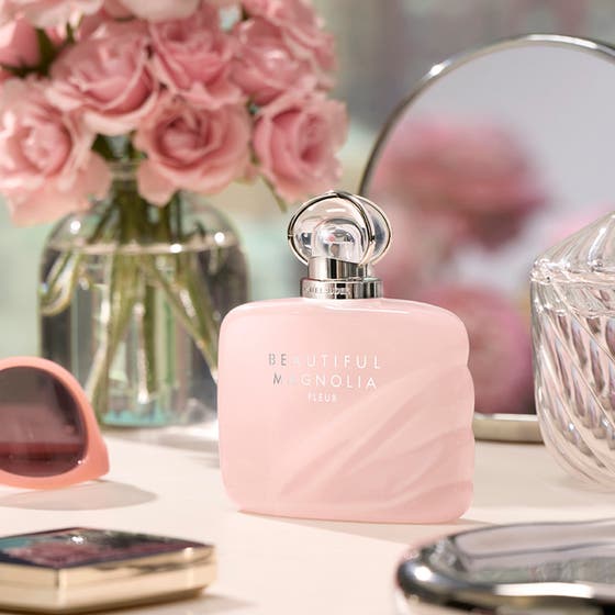 Beautiful Magnolia Fleur