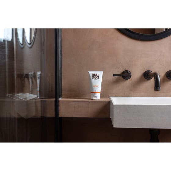 Morgonfrisk - Energigivande Rutin med SPF för Män som Vill Skydda och Fräscha Upp