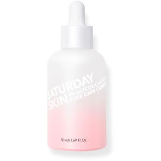 Saturday Skin 4% Glycolic Acid Pore Care Complex 50 ml exfolierande serum i rosa frostad flaska med vit pipett