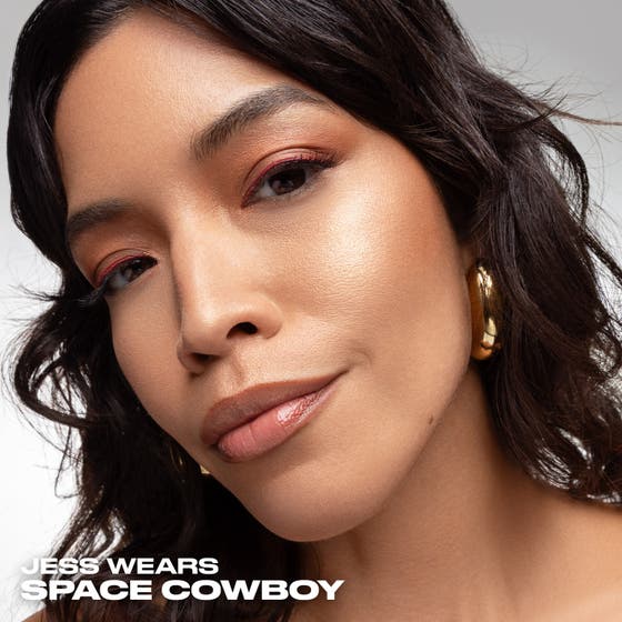 Face Bond Waterproof Liquid Luminizer All Day Glow