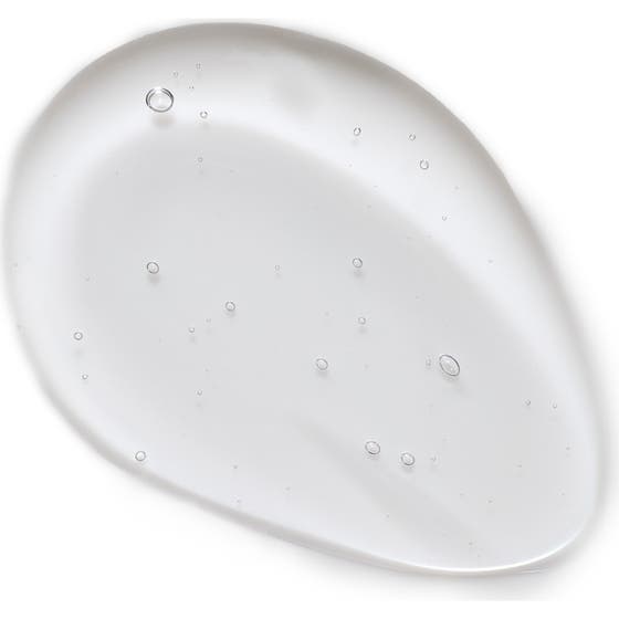 L'Oréal Paris Men Expert Invincible Sport 300 ml dusjsåpe har en oppfriskende lysegul geltekstur med små luftbobler.