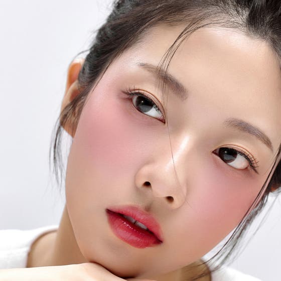 Moist Ampoule Blusher