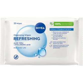Nivea Refreshing Cleansing Wipes 25 st plantbaserade ansiktsservetter 3-i-1 i vit förpackning med blå vattenbubblor.