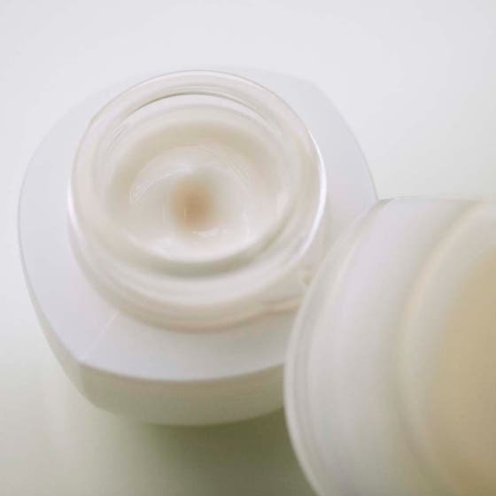 Absolute Silk Illuminative Cream