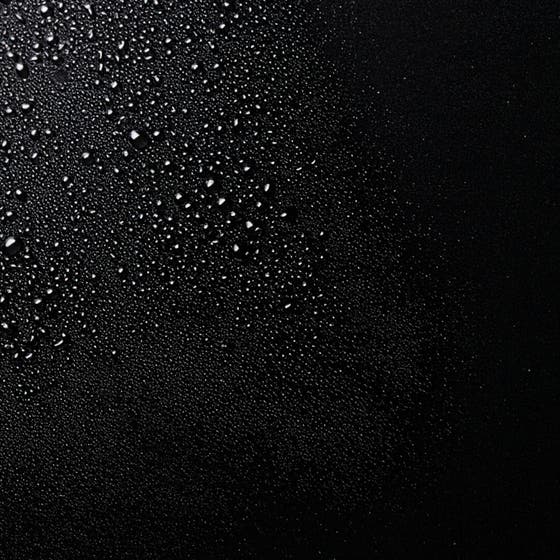 Reshaper Strong Hold & Touchable Feel Hairspray