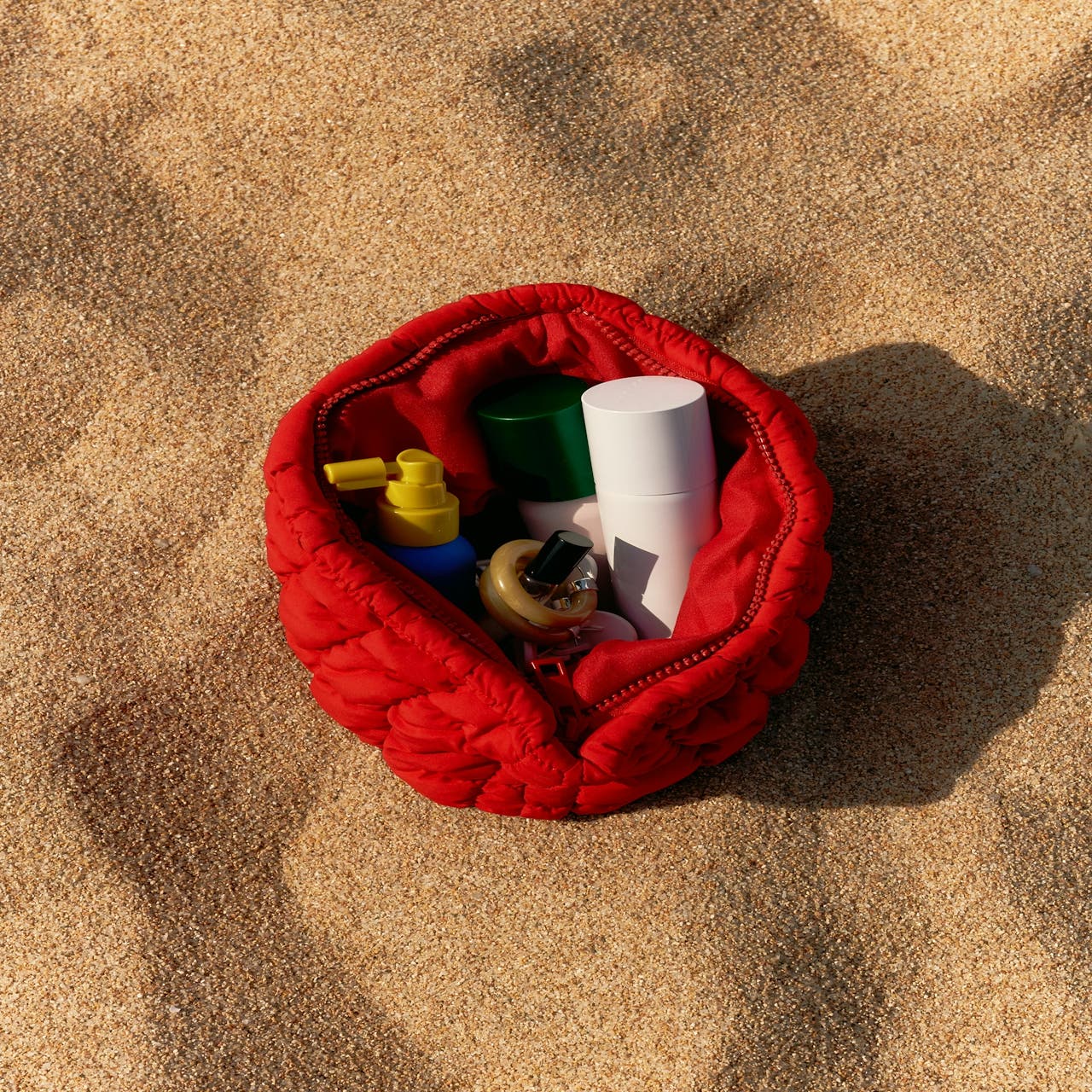 Näin pakkaat kosmetiikat lennolle