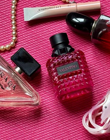 Parfymer från Prada, Valentino och Armani samt en läpprodukt från LH Cosmetics
