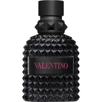 Valentino Born in Roma Uomo Extradose Parfum 50 ml herreparfyme i sort glassflaske med naglestruktur og rosa logo