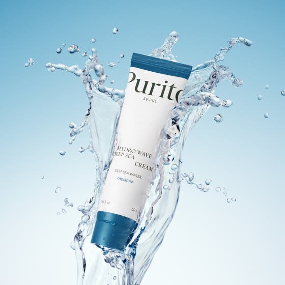 Purito Hydro Wave Deep Sea Cream 50 ml fugtgivende ansigtscreme viser en blød hvid cremetekstur i en jævn klat.