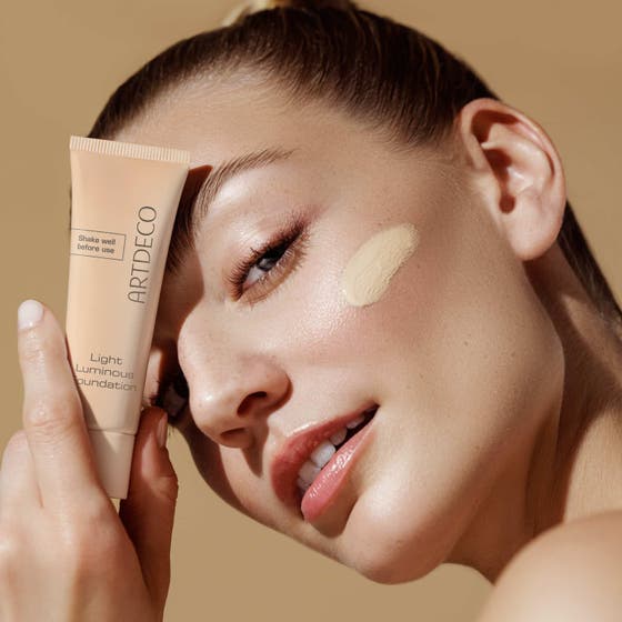 Light Luminous Foundation