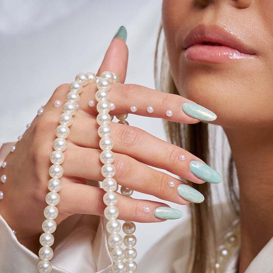 Lost in Pearls
