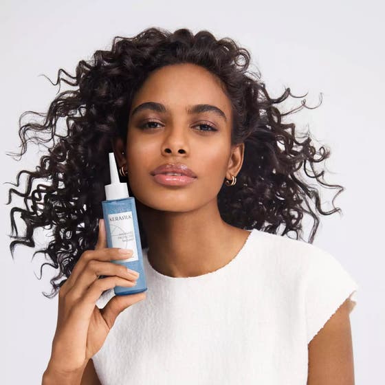 Specialists Hydrating Essence