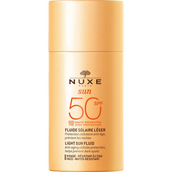 Nuxe Sun Light Sun Fluid SPF 50 solkrem for ansikt som forebygger aldringstegn i en oransje sylindrisk flaske