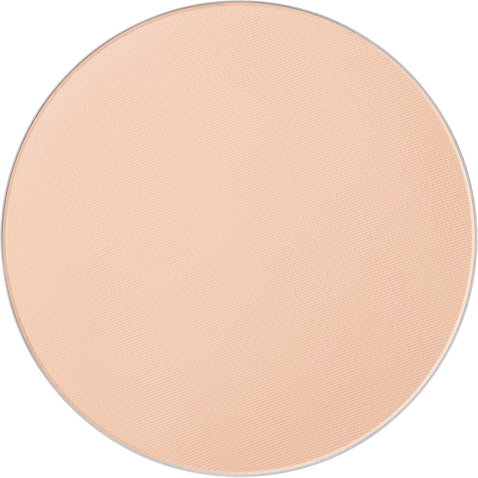 Studio Fix Powder Plus Foundation NW18 Refill 12 g