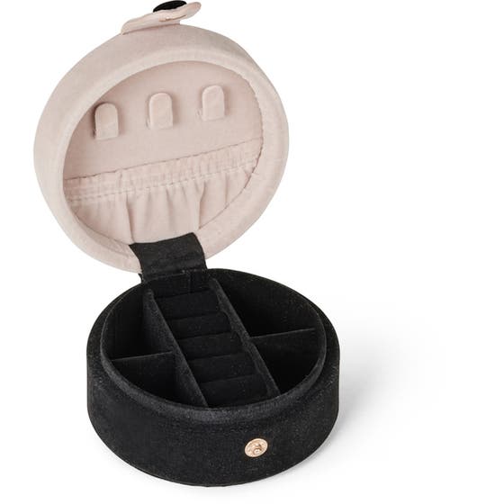 Jewelry Round