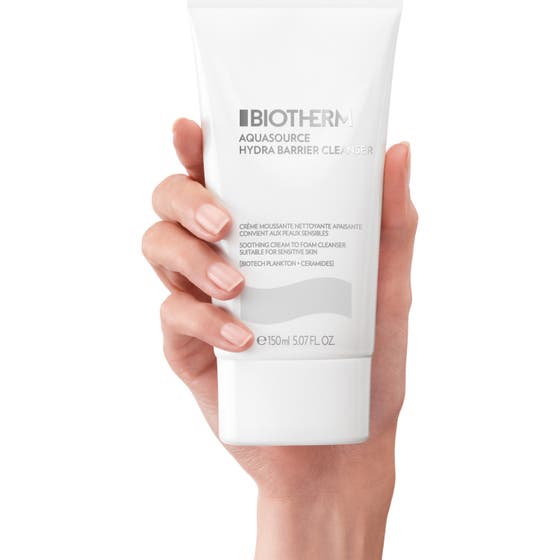 Biotherm Aquasource Hydra Barrier Cleanser 150 ml ansiktsrens i et Face the Cold Program med serum og ansiktskrem