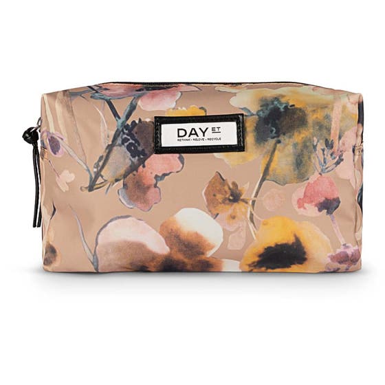 Gweneth RE-P Flowr Beauty