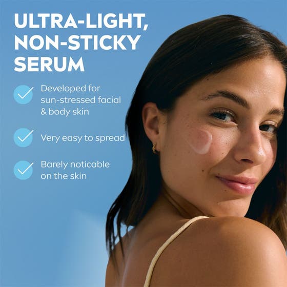 Nivea After Sun Serum 100 ml rauhoittava seerumi nainen levittää ultrakevyttä ja tahmaamatonta koostumusta