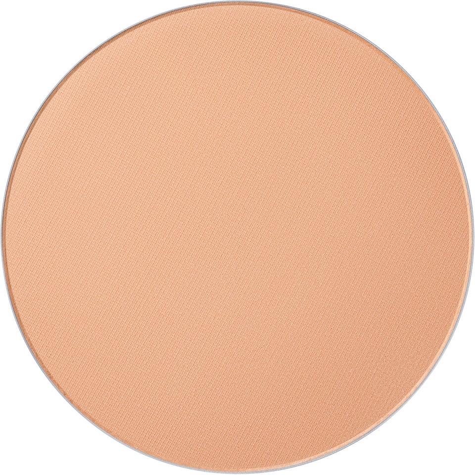 Studio Fix Powder Plus Foundation NW18 Refill 12 g