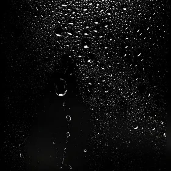 Shine Define Satin-Shine Styling Spray