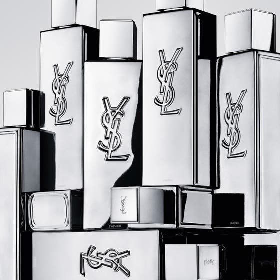 Yves Saint Laurent MYSLF L'Absolu Eau de Parfum 40 ml herreduft med nærbilde av sølvfarget YSL-monogram