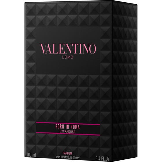 Valentino Born in Roma Uomo Extradose Parfum 100 ml herreparfyme i sort naglet glassflaske ved siden av esken
