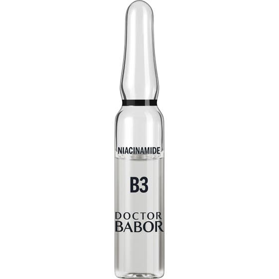 Doctor Babor Niacinamide B3 ampul der giver jævn hudtone i en lille gennemsigtig glasampul med klar væske