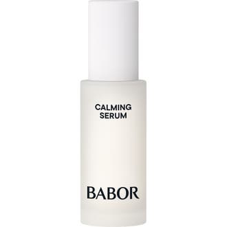 Babor Skinovage Calming Serum 30 ml beroligende ansigtsserum der lindrer huden i frostet glasflaske med hvidt låg