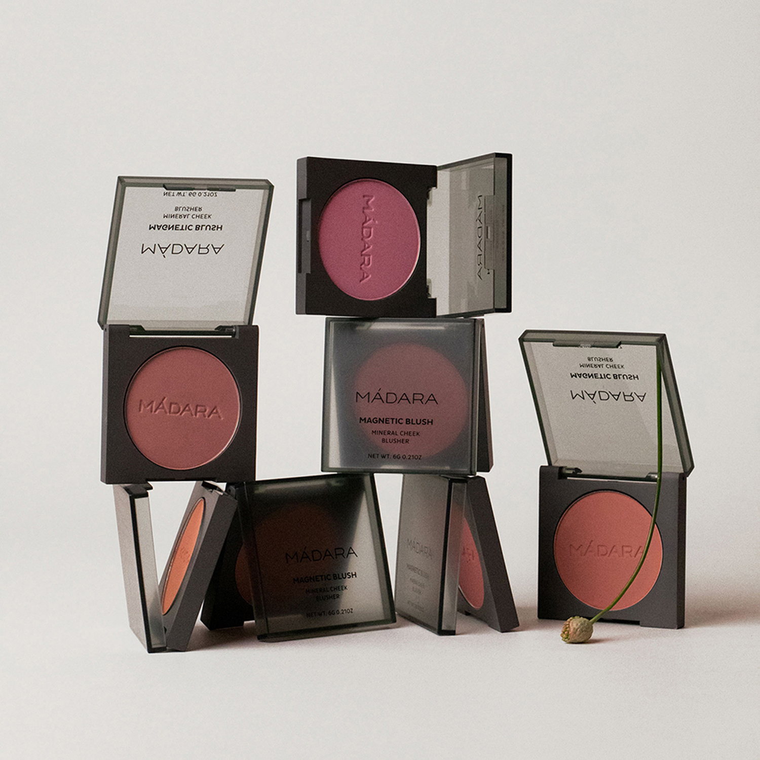 MAGNETIC BLUSH Mineral Cheek Blusher